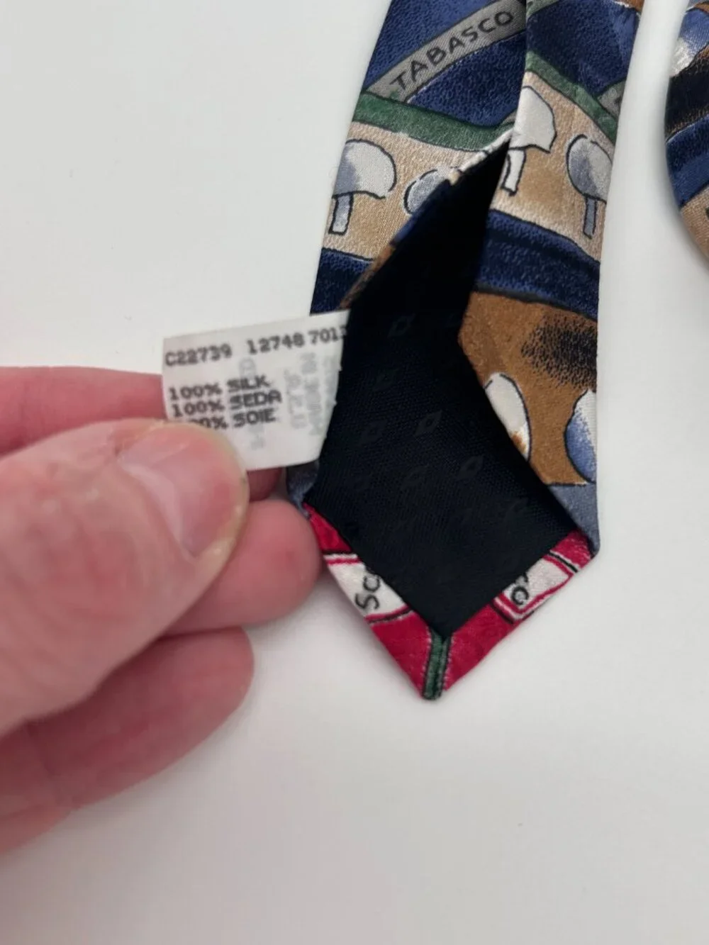 Vintage‎ Tabasco Pepper Sauce 100% Silk Tie Made in USA Excellent Condition